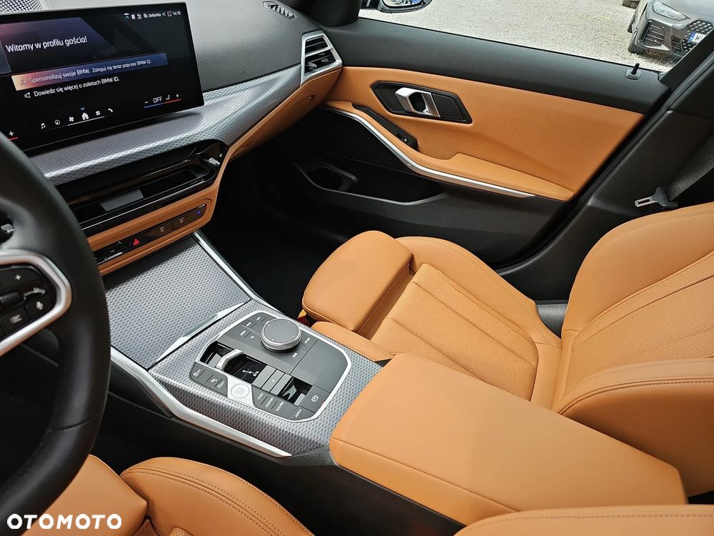BMW Seria 3 318i M Sport - 16