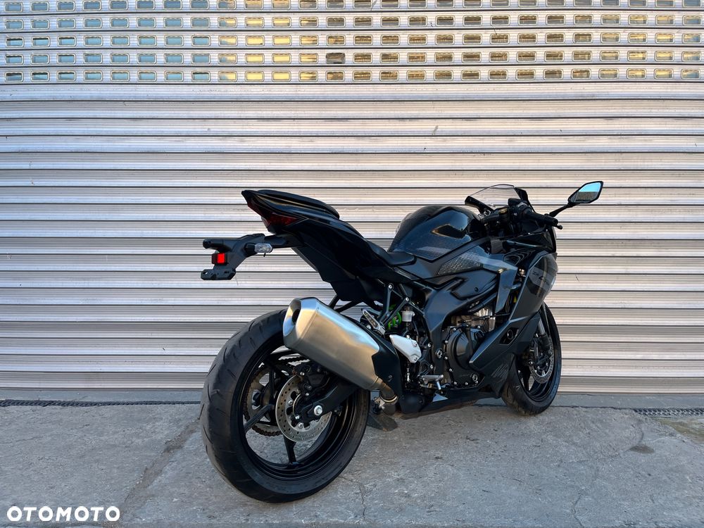 Kawasaki Ninja 400 - 16