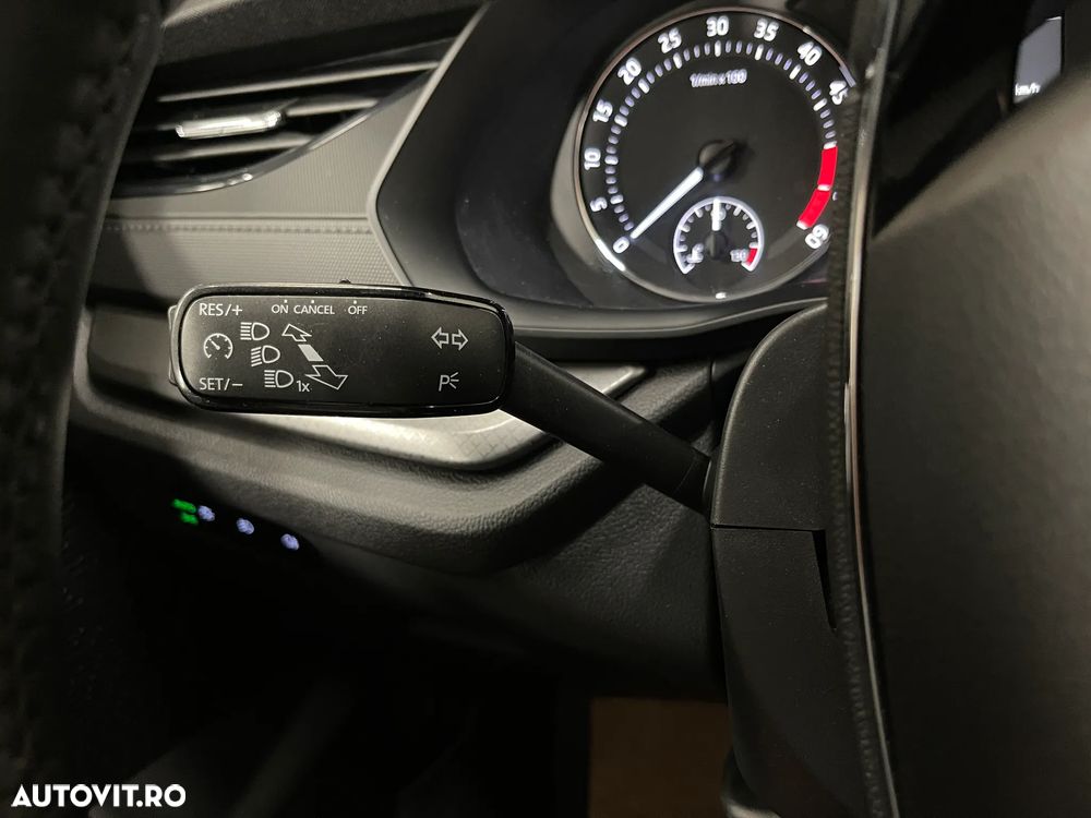 Skoda Octavia 2.0 TDI DSG Ambition - 23