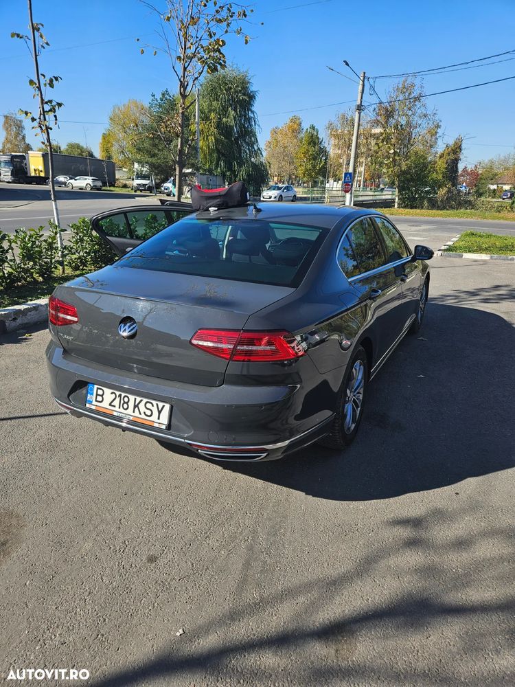 Volkswagen Passat - 4