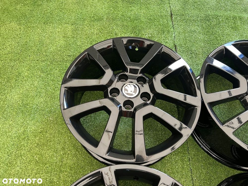 KOMPLET FELG FELGI ALU SKODA OCTAVIA YETI SUPERB 17 5X112 ET45 ORYGINALNE - 6