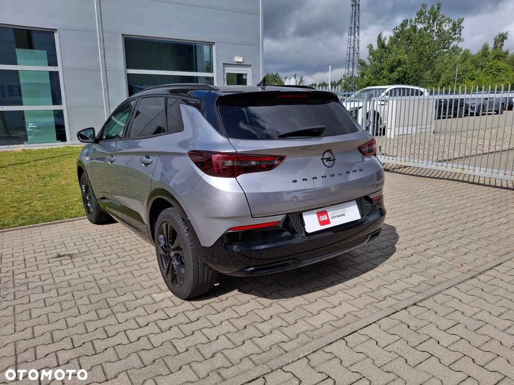 Opel Grandland 1.2 T GS Line S&S - 4