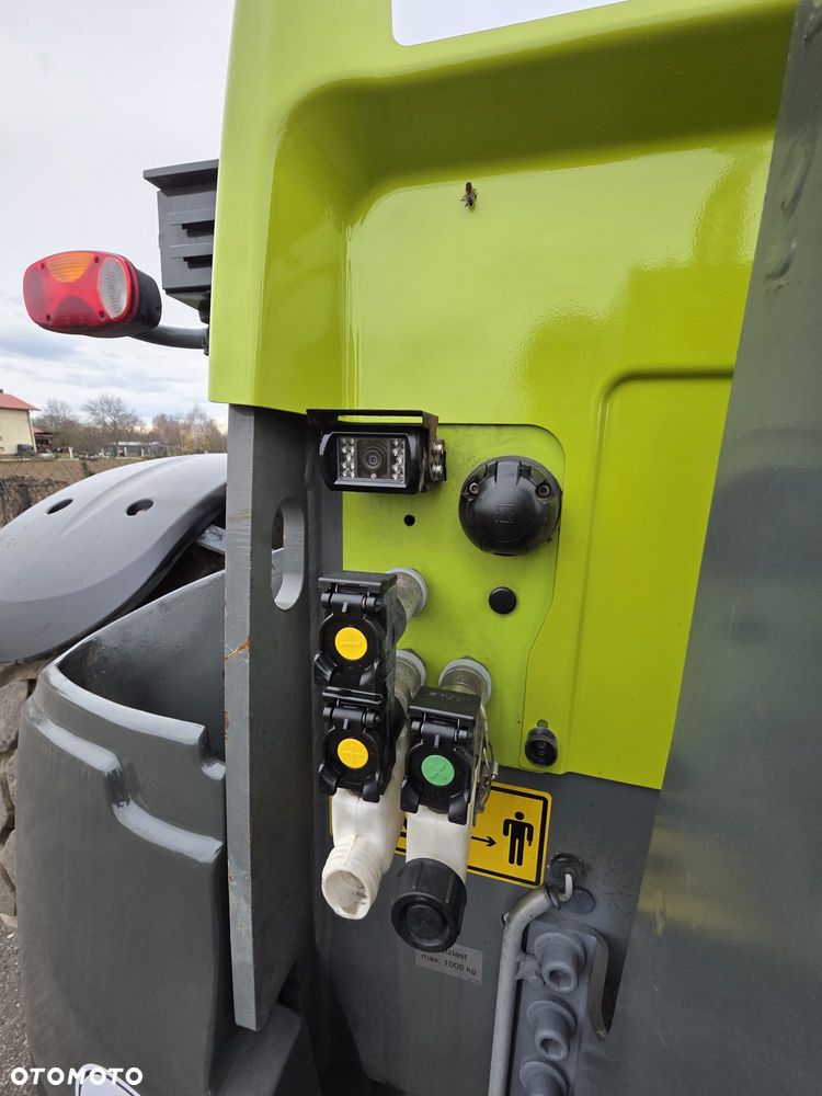 Claas Scorpion 7055 - 8