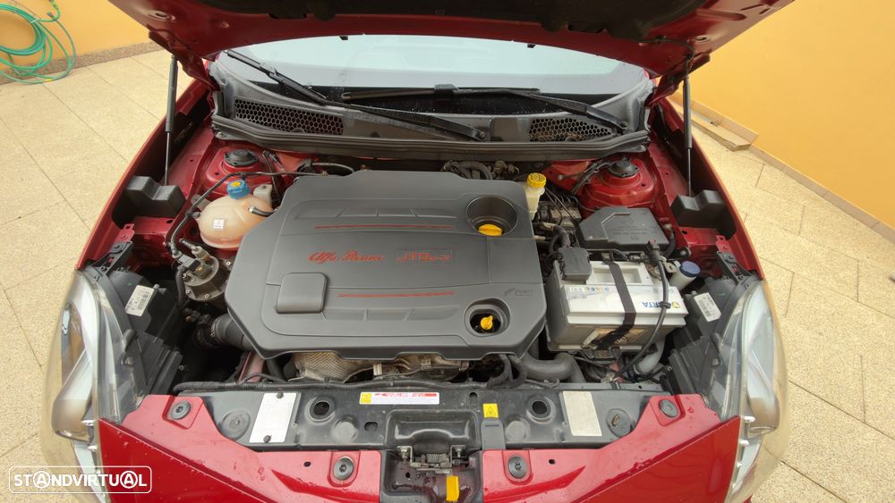 Alfa Romeo Giulietta 2.0 JTDM Trofeo - 12