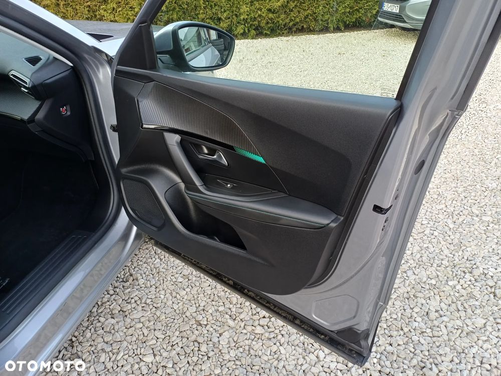 Peugeot 2008 1.5 BlueHDi Allure S&S - 29