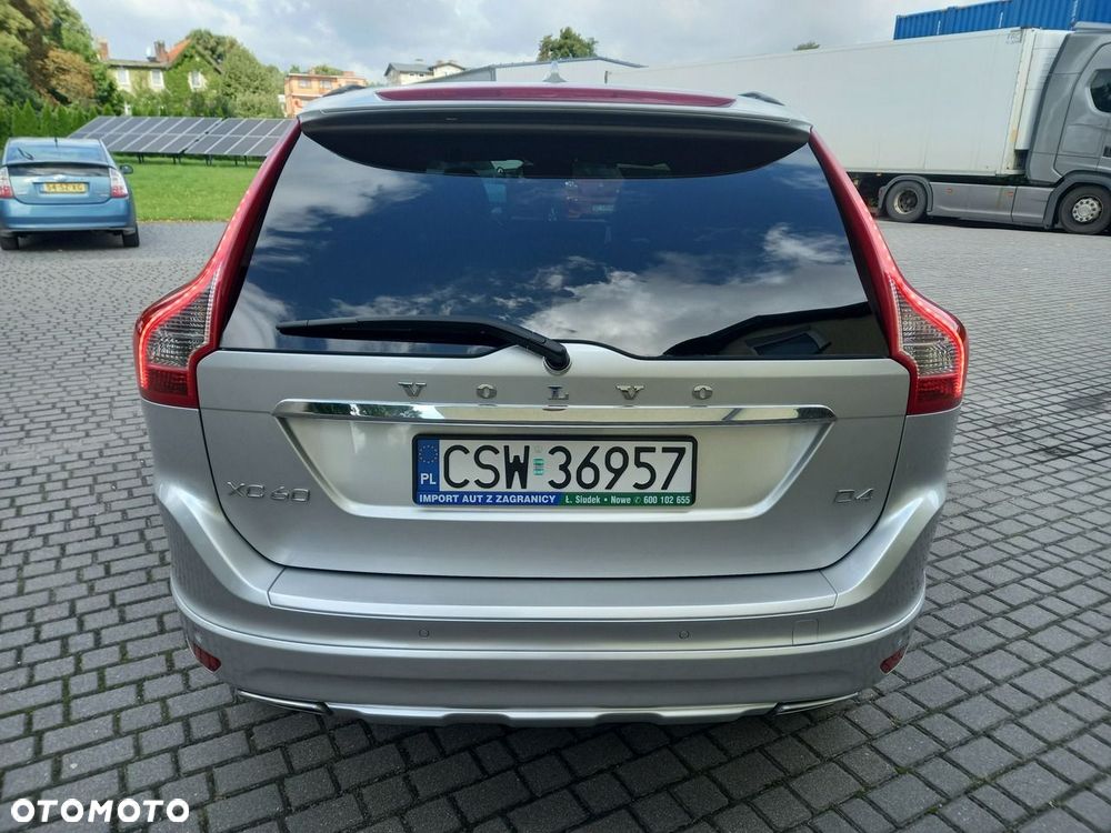Volvo XC 60 D4 Geartronic Momentum - 16