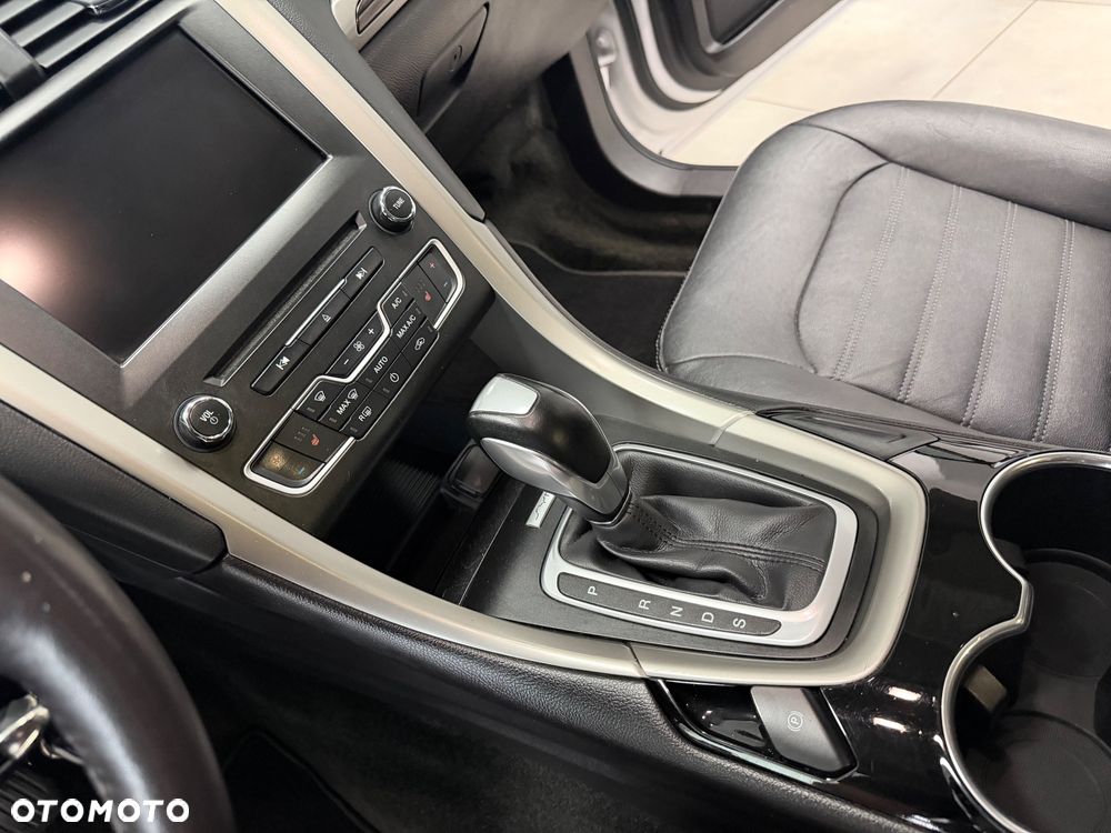 Ford Fusion - 20