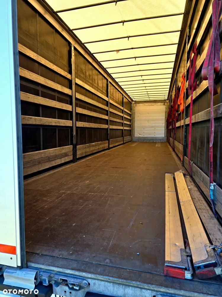 Schmitz Cargobull mega 72900 netto - 7