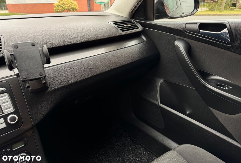 Volkswagen Passat 1.9 TDI Comfortline - 19