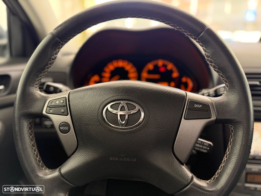 Toyota Avensis SW 2.2 D-CAT Sol+GPS - 16