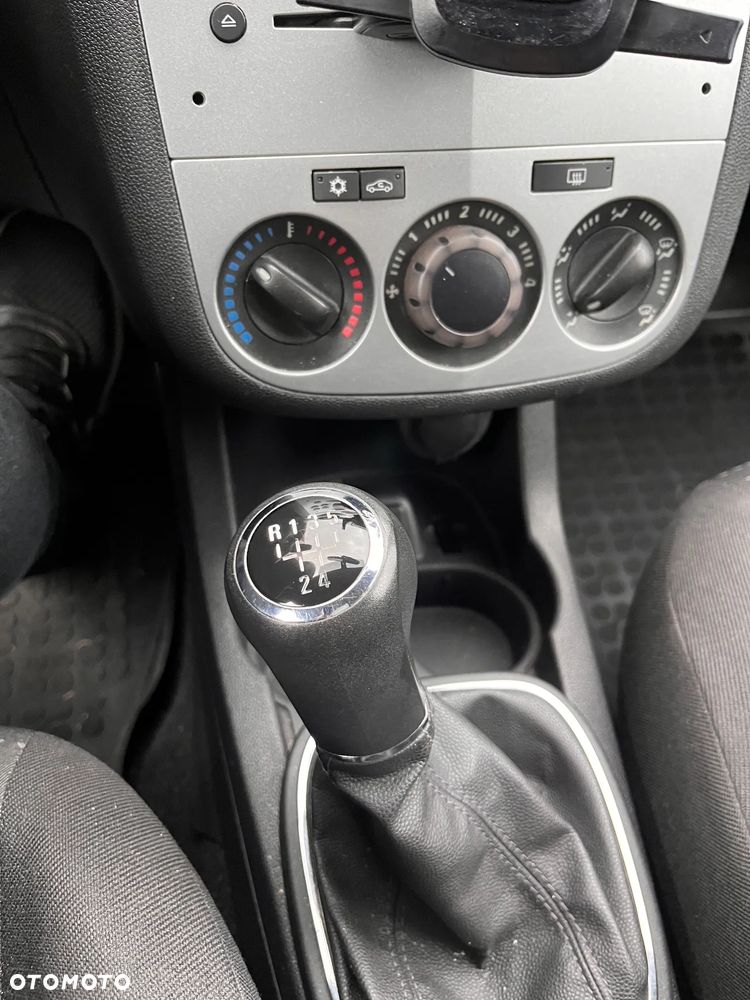 Opel Corsa - 13