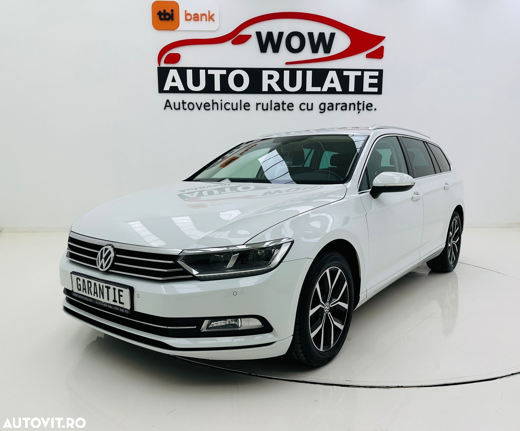 Volkswagen Passat - 1