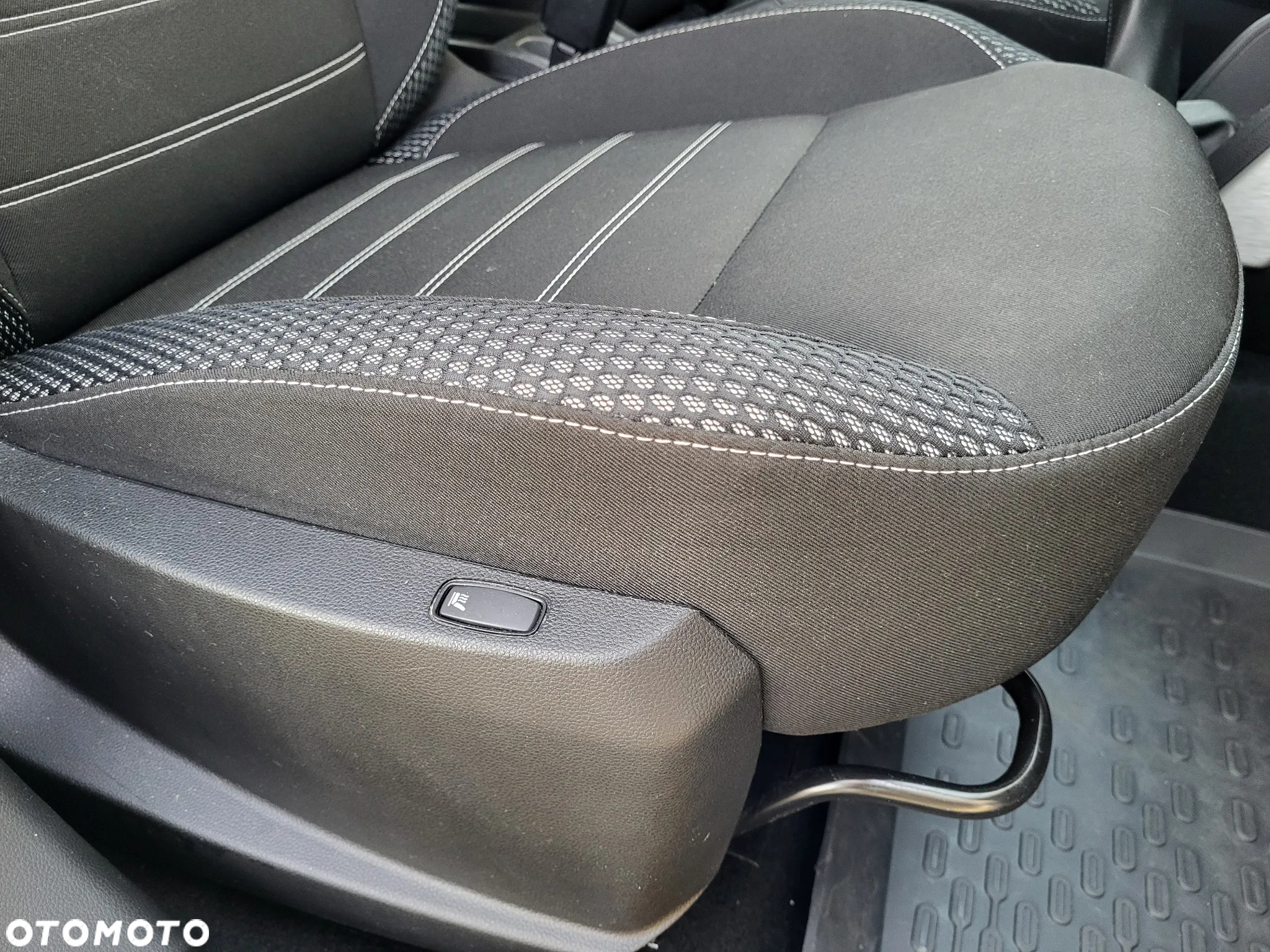 Dacia Duster 1.0 TCe Prestige - 36