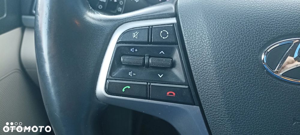 Hyundai Elantra 1.6 CRDi Comfort - 14