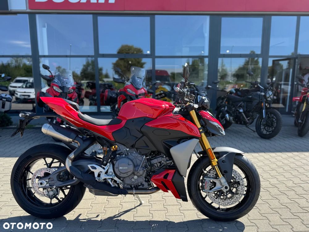 Ducati Streetfighter V2 - 6
