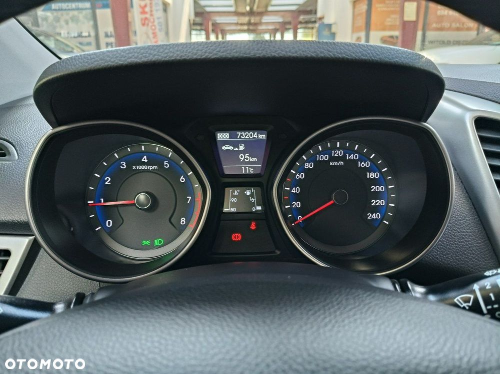 Hyundai i30 blue Kombi 1.4 Passion - 17