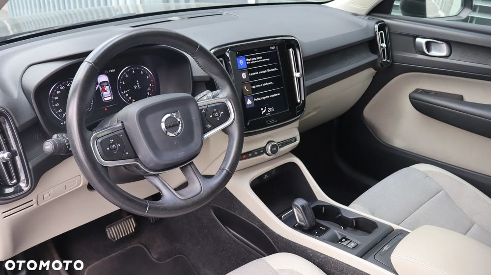 Volvo XC 40 T3 Momentum - 13