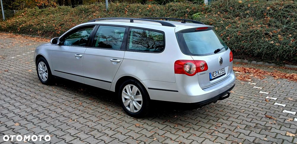 Volkswagen Passat - 4