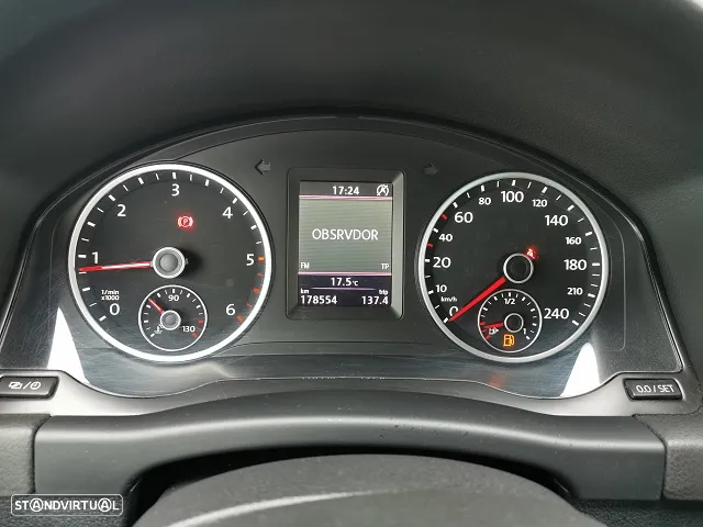 VW Tiguan 2.0 TDi Sport BlueMotion - 9