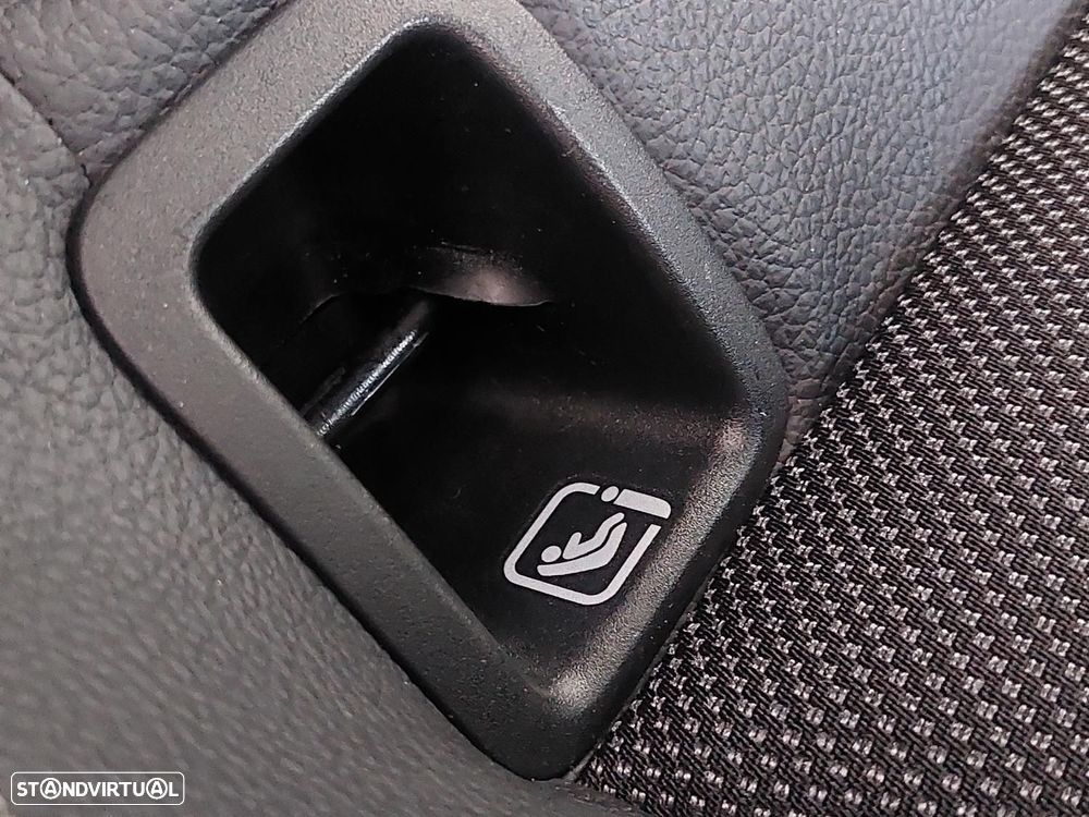 Mercedes-Benz A 250 e Style Plus - 43