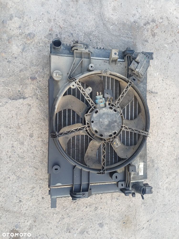Chlodnica wody klimy wentylator komplet DACIA DUSTER I LIFT 1.6SCE 13-17R - 13