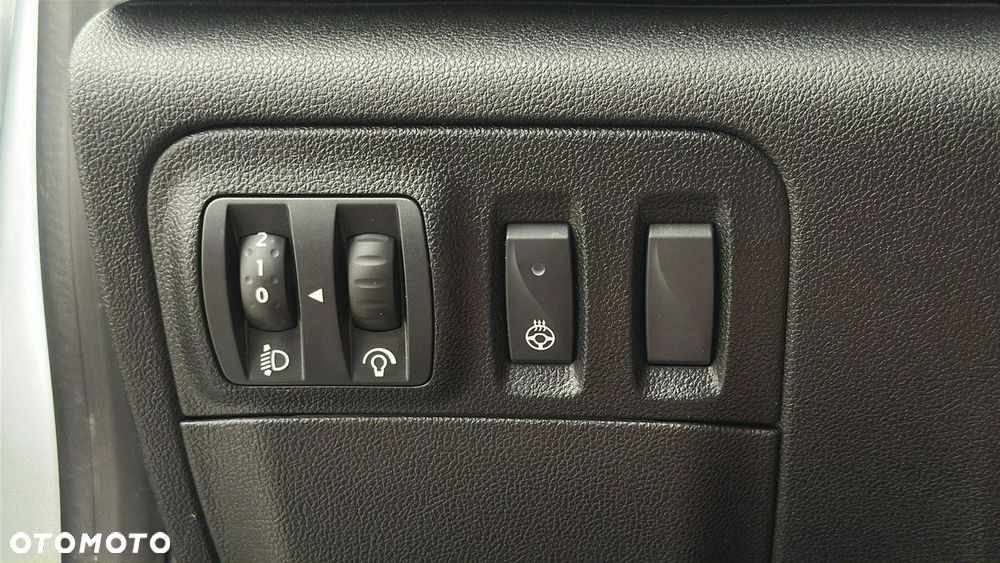 Renault Megane 1.3 TCe FAP Intens EDC - 26