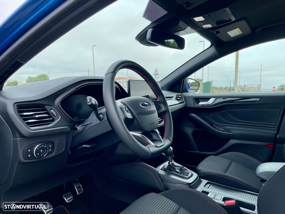 Ford Focus 1.0 EcoBoost MHEV ST-Line - 16
