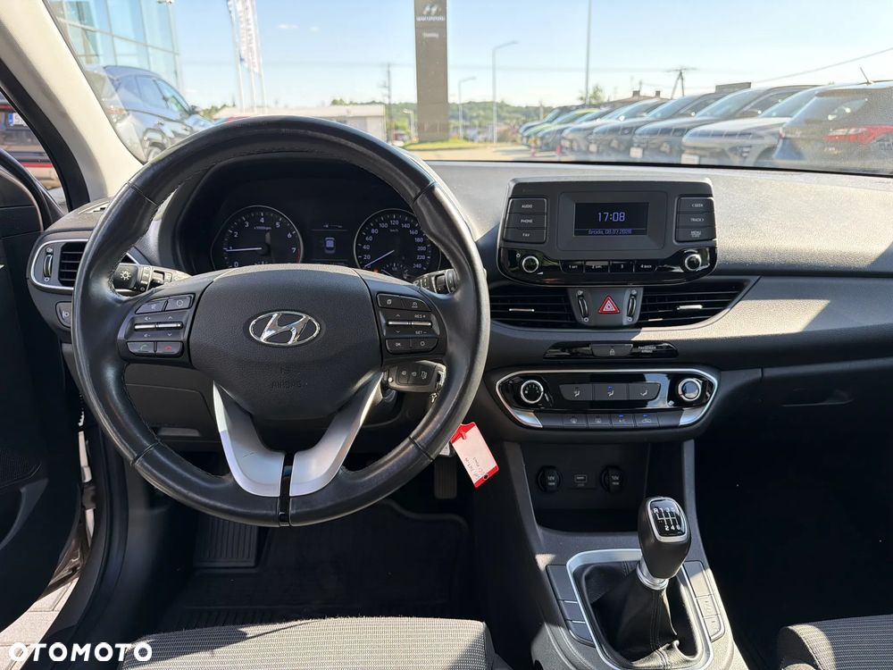 Hyundai i30 1.4 Classic + - 16