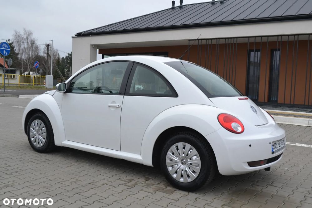 Volkswagen New Beetle - 14