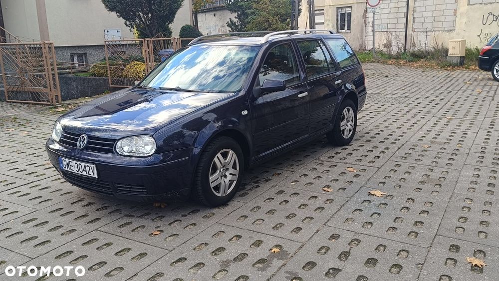 Volkswagen Golf - 1