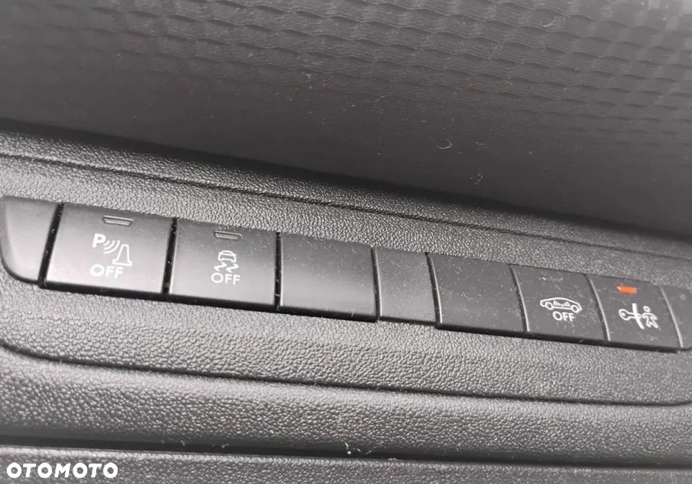 Peugeot 2008 - 14