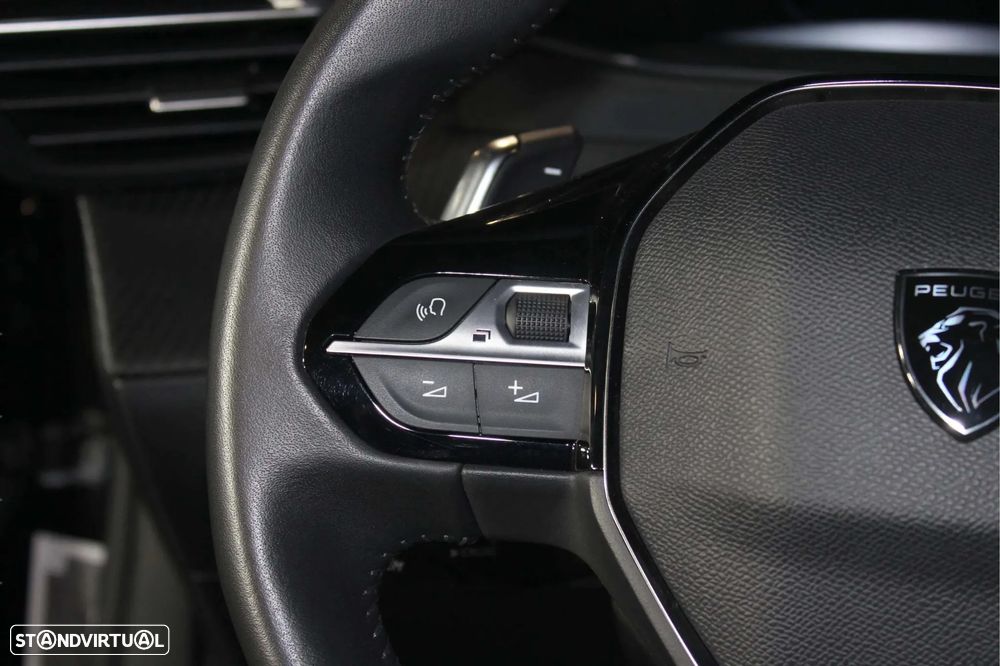 Peugeot 2008 1.2 Hybrid Allure e-DCS6 - 22