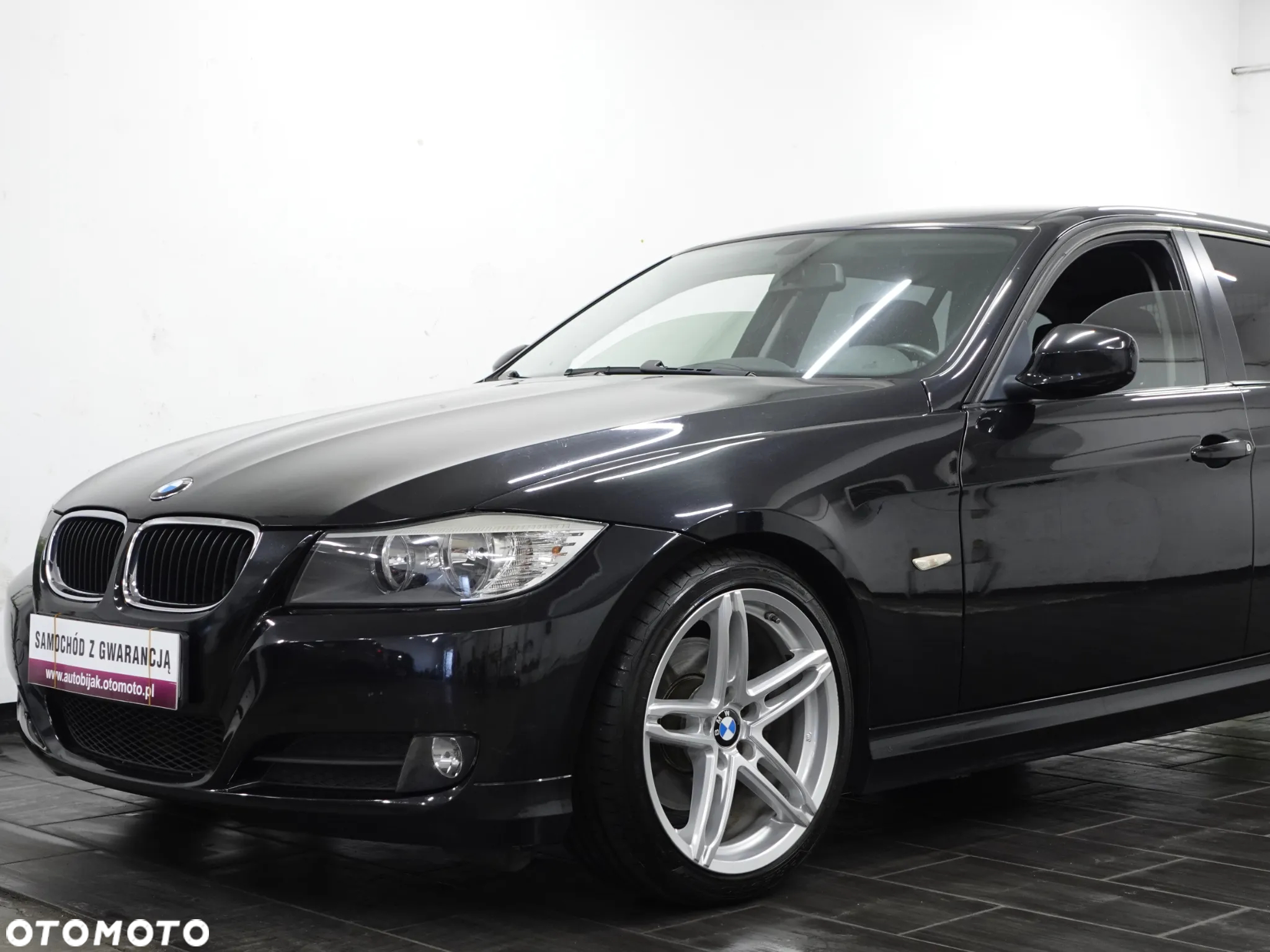 BMW Seria 3 320d DPF Touring - 16