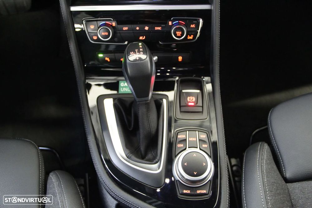 BMW 225xe Active Tourer Pack M - 12