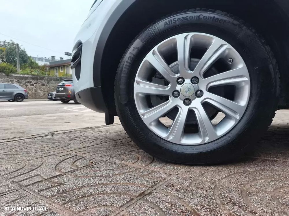 Land Rover Discovery Sport TD4 HSE Luxury - 12