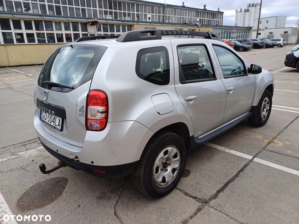 Dacia Duster 1.6 SCe Laureate 4x4 S&S - 5