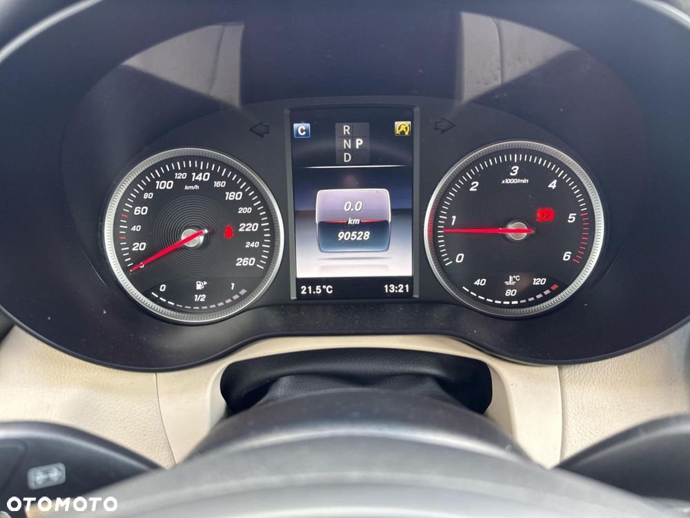 Mercedes-Benz GLC - 26