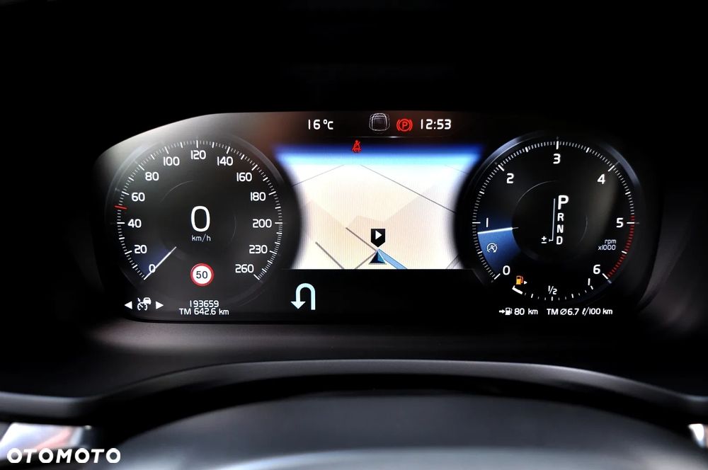 Volvo V60 D3 Momentum Pro - 33