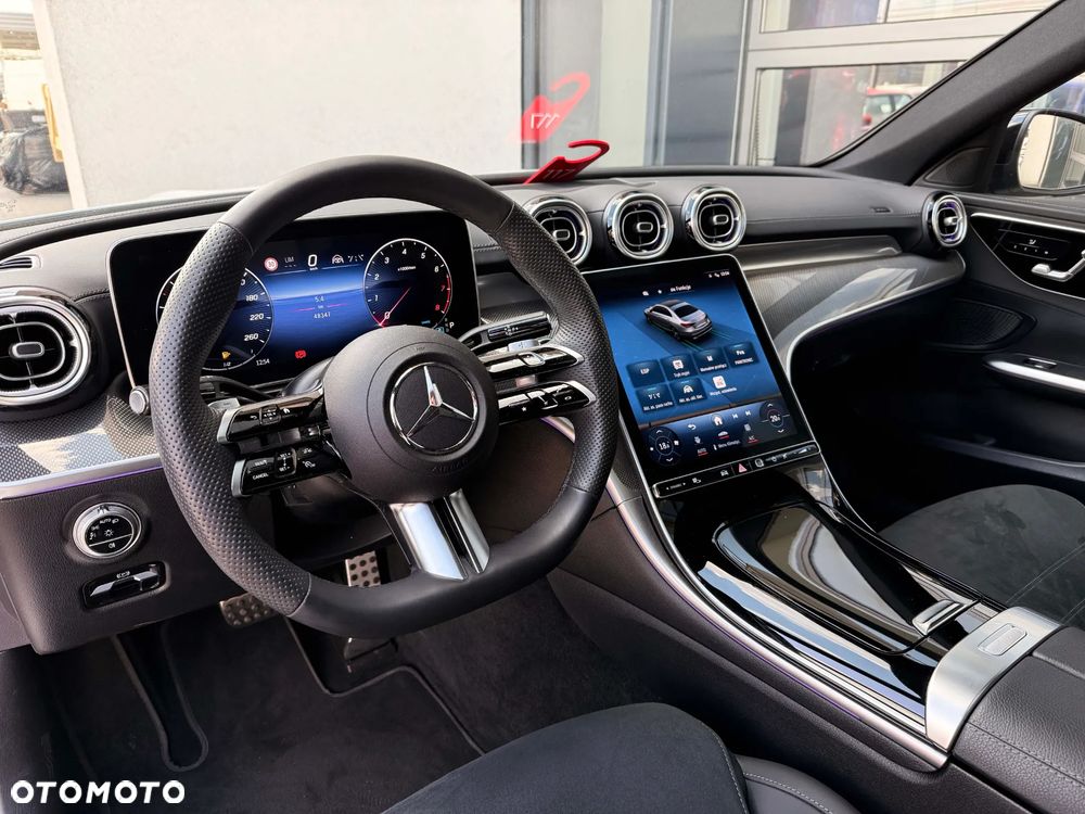 Mercedes-Benz Klasa C 300 9G-TRONIC AMG Line - 26