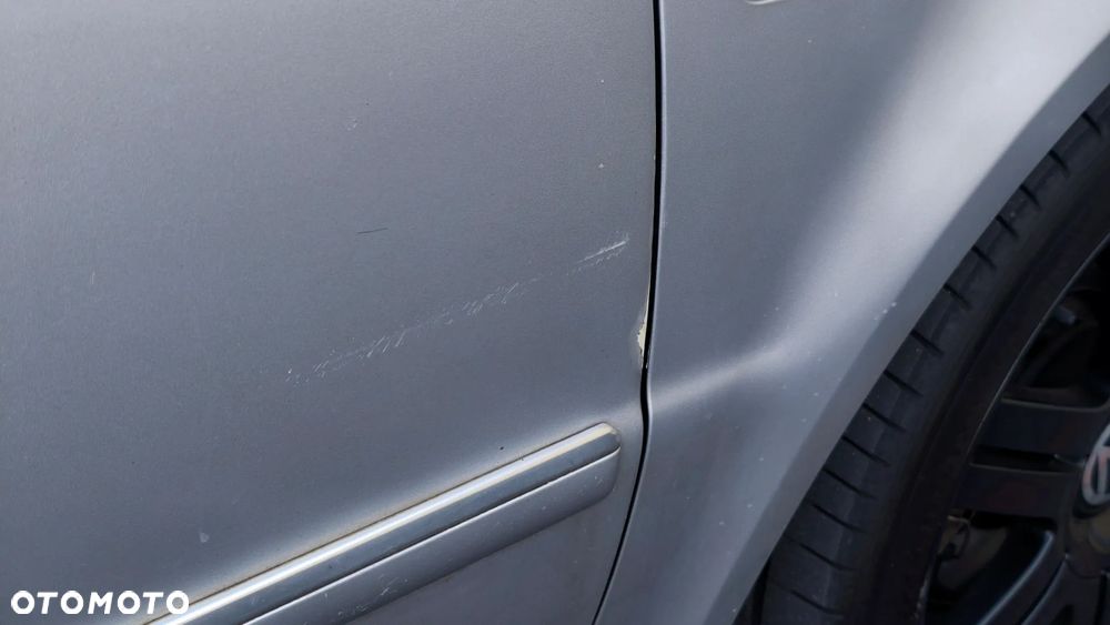 Volkswagen Passat 2.8 V6 4Motion Highline - 33