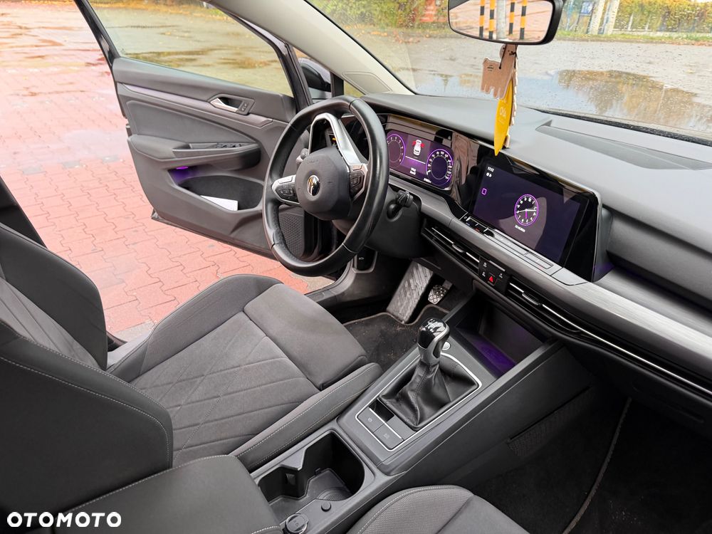 Volkswagen Golf - 25