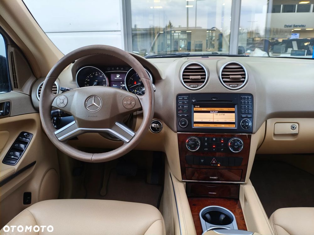 Mercedes-Benz ML 350 4-Matic - 8