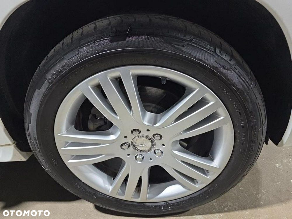 Mercedes-Benz GLK 350 4-Matic - 17