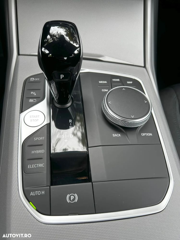 BMW Seria 3 330e xDrive Aut. - 14