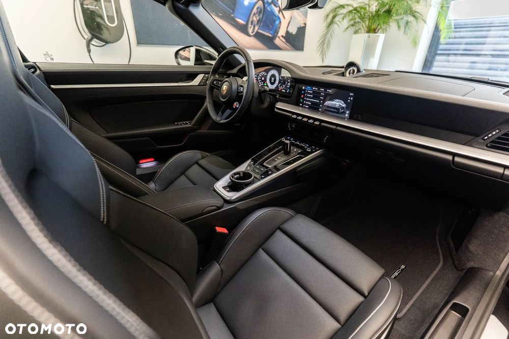 Porsche 911 Carrera S - 15