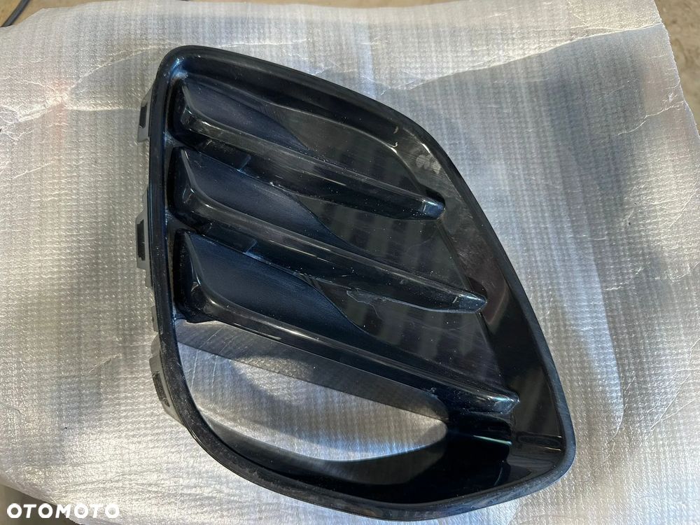 Ramka Halogenu Ford puma Prawa