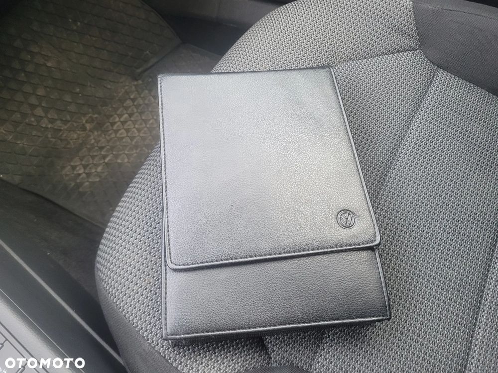 Volkswagen Passat - 16