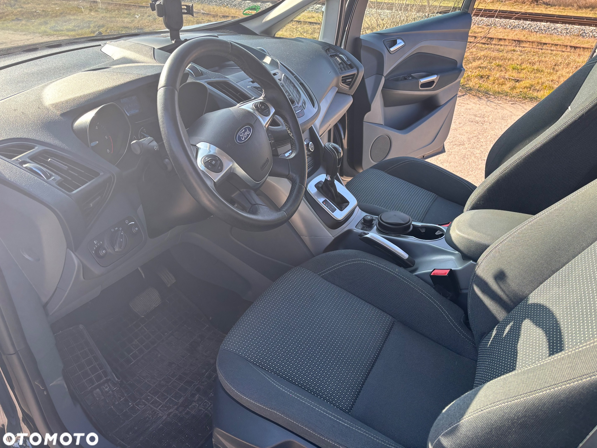 Ford Grand C-MAX - 12