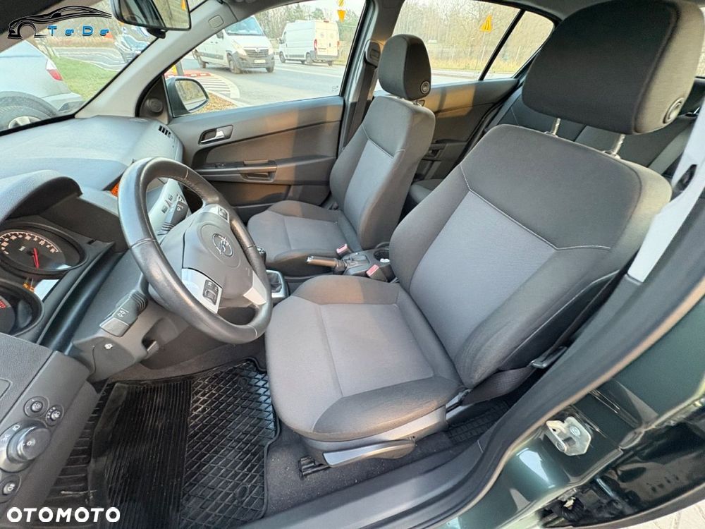 Opel Astra 1.6 Energy EU6 - 17