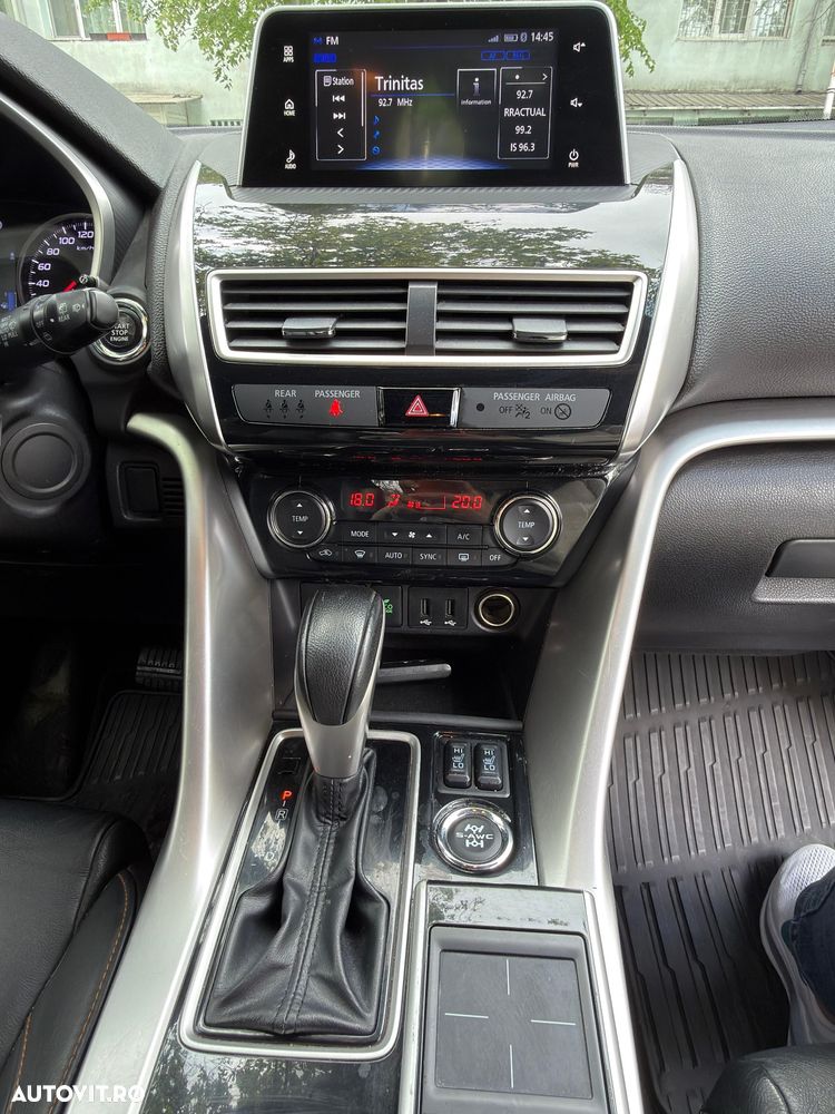 Mitsubishi Eclipse-Cross - 11